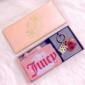 🩷PRICE IS FIRM🩷Juicy Couture Be Mine Canvas Wristlet with Key Chain NIB